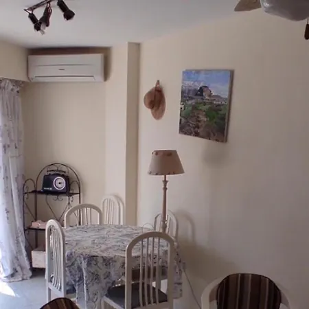 Apartment Pie De Playa En Y Con Piscina