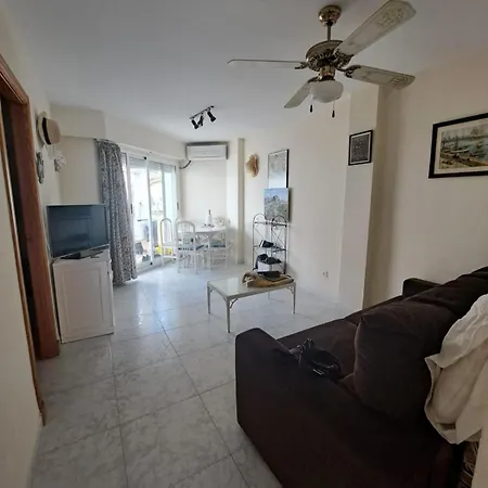 Apartment Pie De Playa En Y Con Piscina