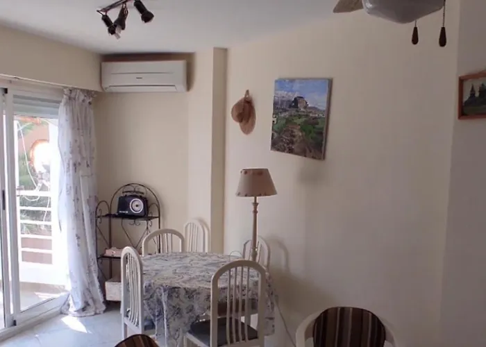 Apartamento Pie De Playa En Y Con Piscina