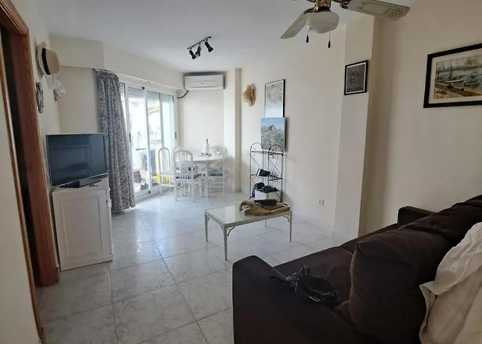 Apartamento Pie De Playa En Y Con Piscina